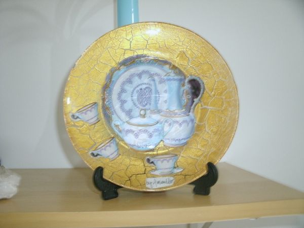 prato em decoupage com aplicação